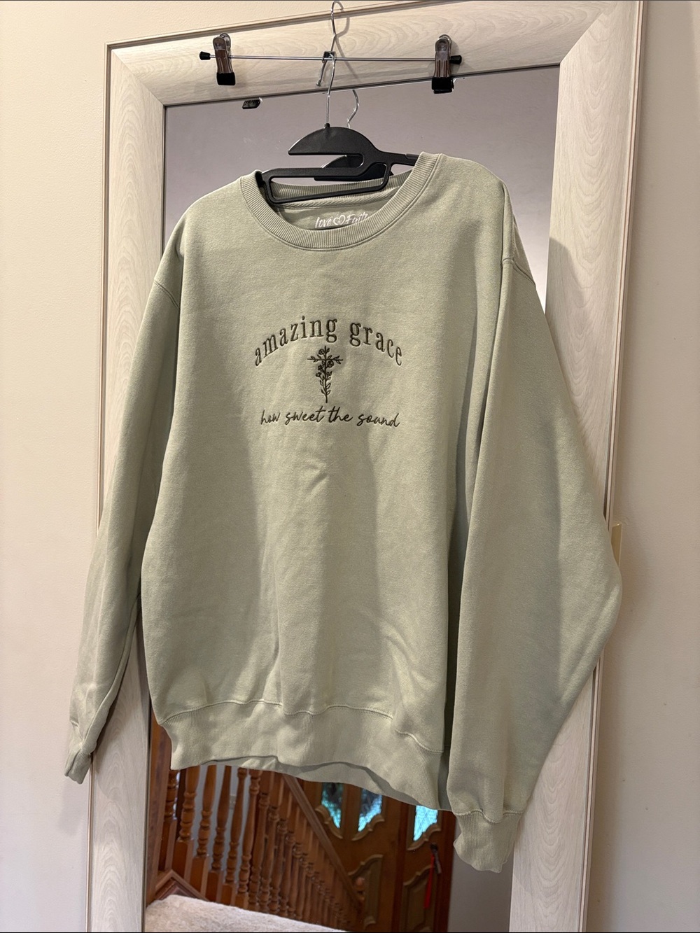 Women’s Light Green Sweatshirt - L